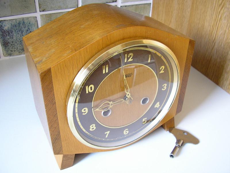 P7040001 (2).JPG - Smiths Model ‘Mayflower’. Cleaned & serviced.